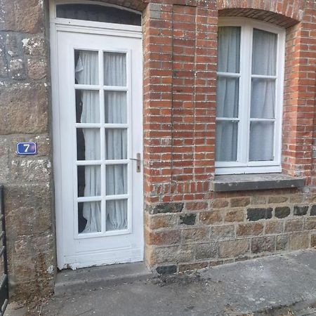 Saint Cyr Du Bailleul - Maison Eksteriør bilde